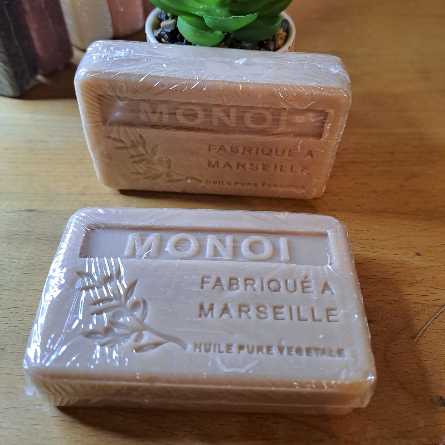 MONOÏ