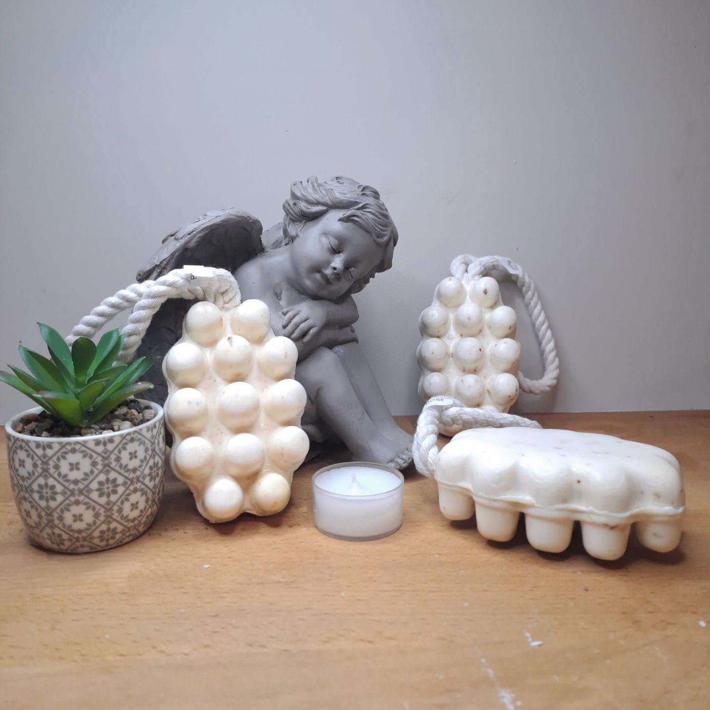 Savon massage exfoliant pétales de rose