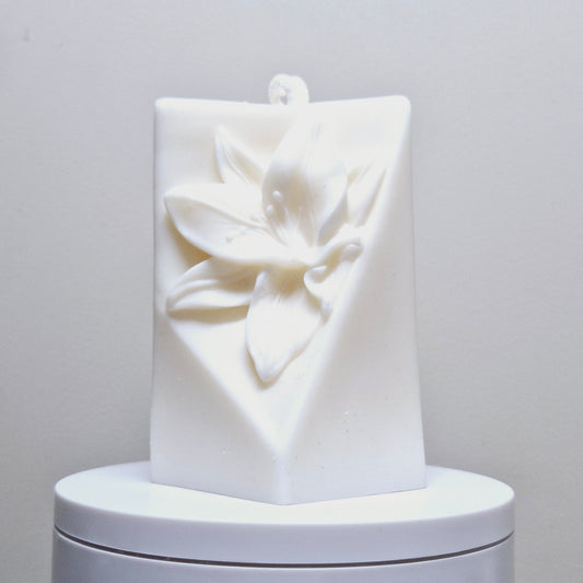 BOUGIE TRIANGLE FLEUR