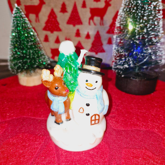 BOUGIE BONHOMME DE NEIGE AVEC RENNE