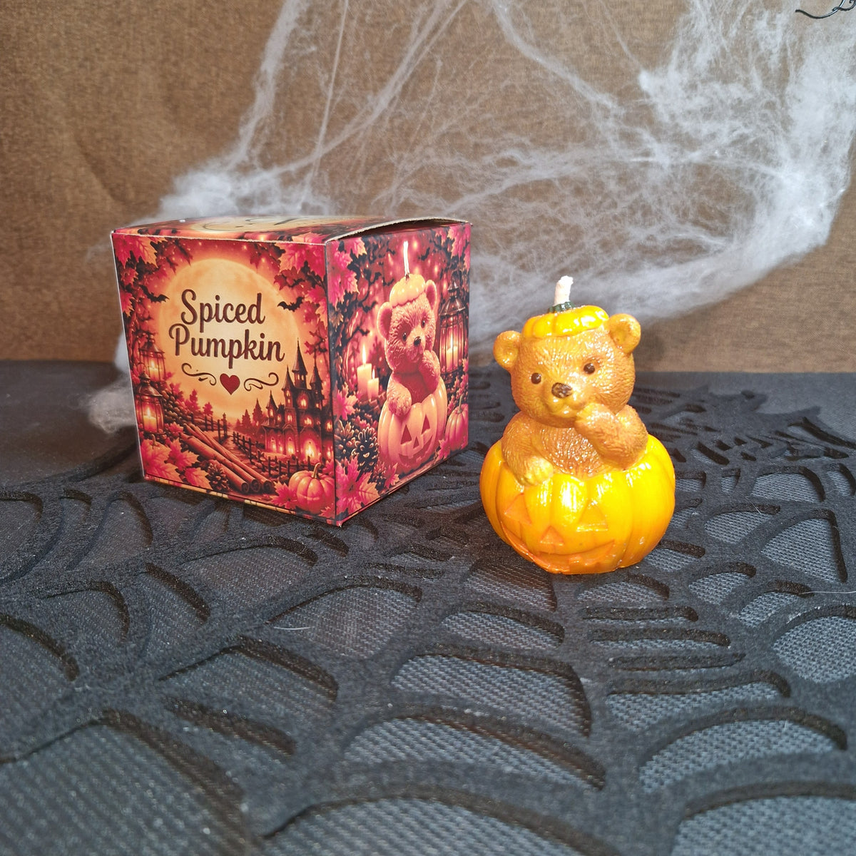 Bougie Ours-ween ourson et citrouille avec sa boîte illustrée Spiced Pumpkin